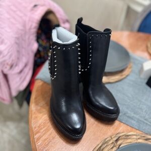 Gianni Bini black leather ankle boots. Brand new